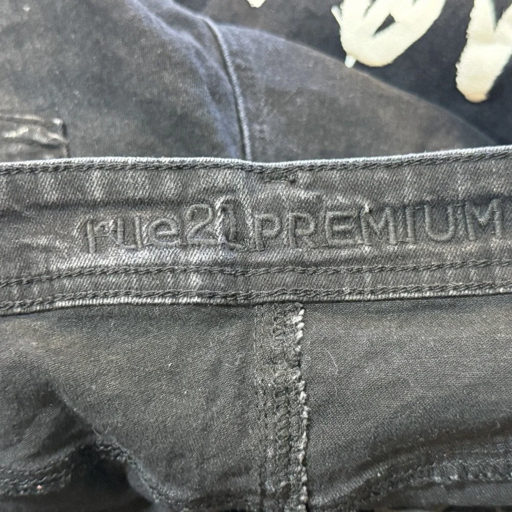 RUE 21 Premium Jeans Mens 34x32 Black Graffiti Skinny Streetwear Grunge Patch